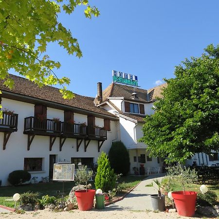 Hotel Restaurant Le Traineau Clelles Exterior photo